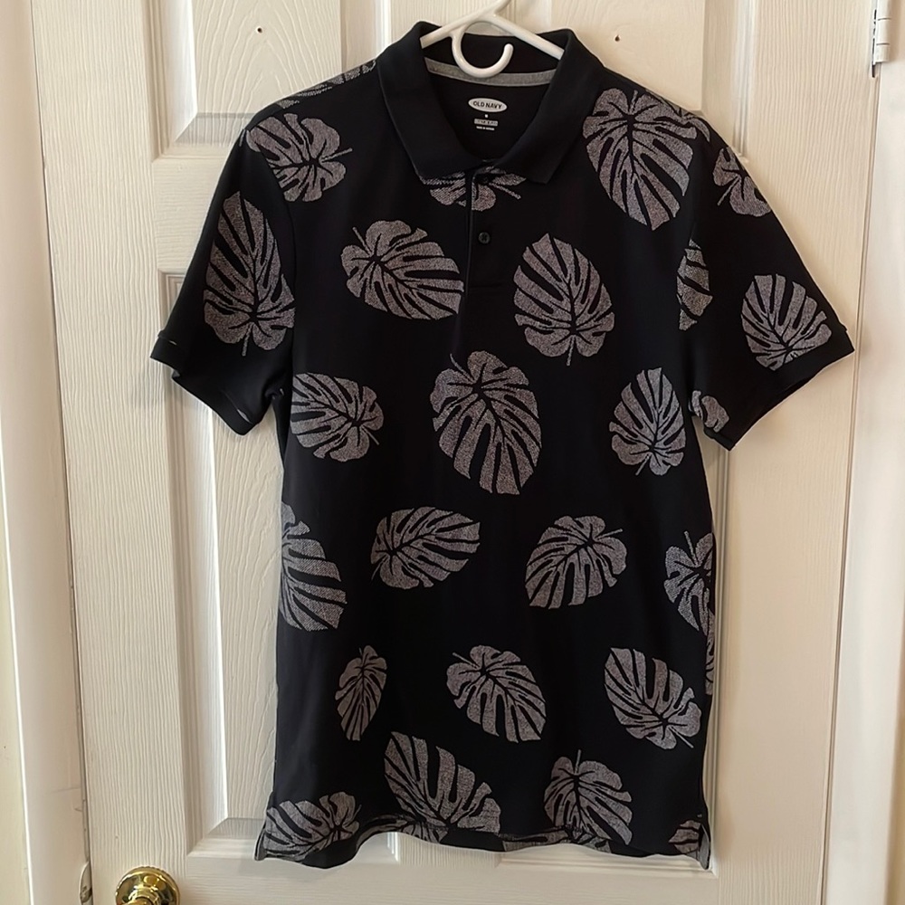 OLD NAVY Men’s Size Medium Black and Grey Palm Leaves Polo Shirt